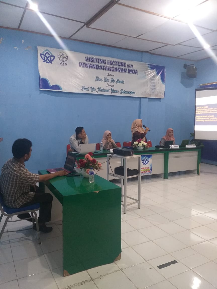 INDONESIAN MUSLIM’S MODERN INTERPRETATION OF BIRR AL-WILDAYN AL-ISRA’ [17]: 23-24