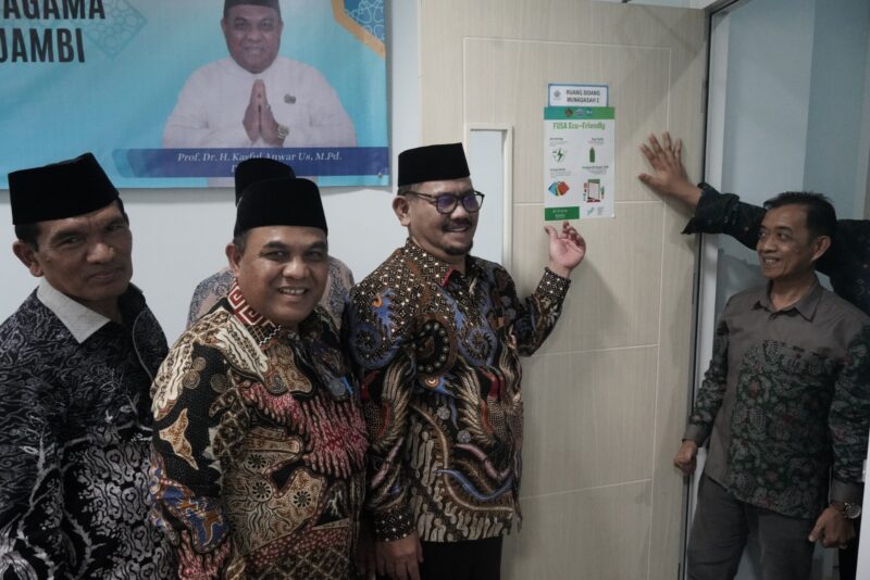 Junaidi Habe Dampingi Rektor UIN STS Jambi Launching Gerakan FUSA Eco-Friendly