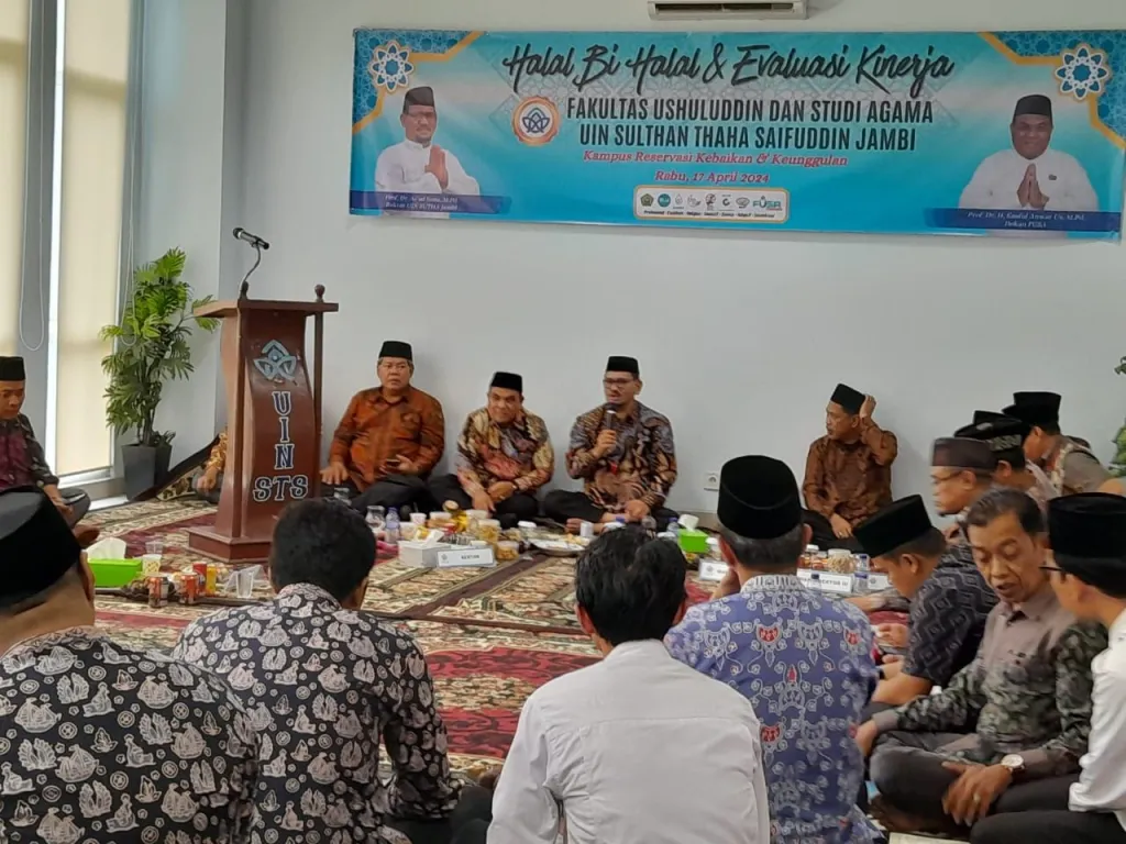 Rektor Prof.As’ad Isma Halal bi Halal ke FUSA