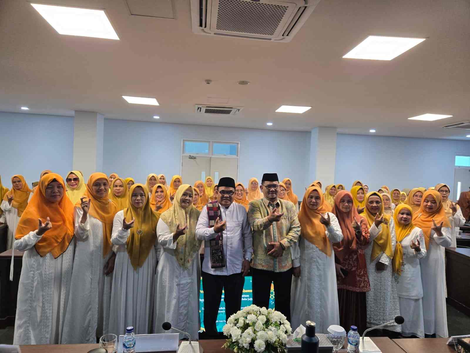 Dekan FUSA Beri Tausiyah Maulid Nabi di DWP UIN STS Jambi