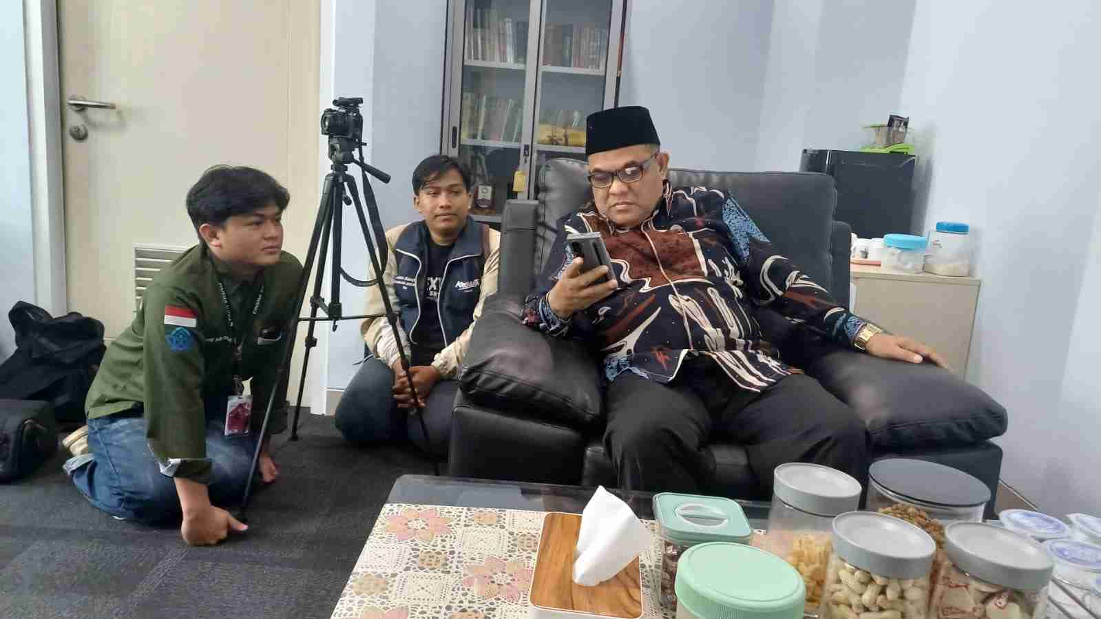Hubungan Dekan dengan Mahasiswa