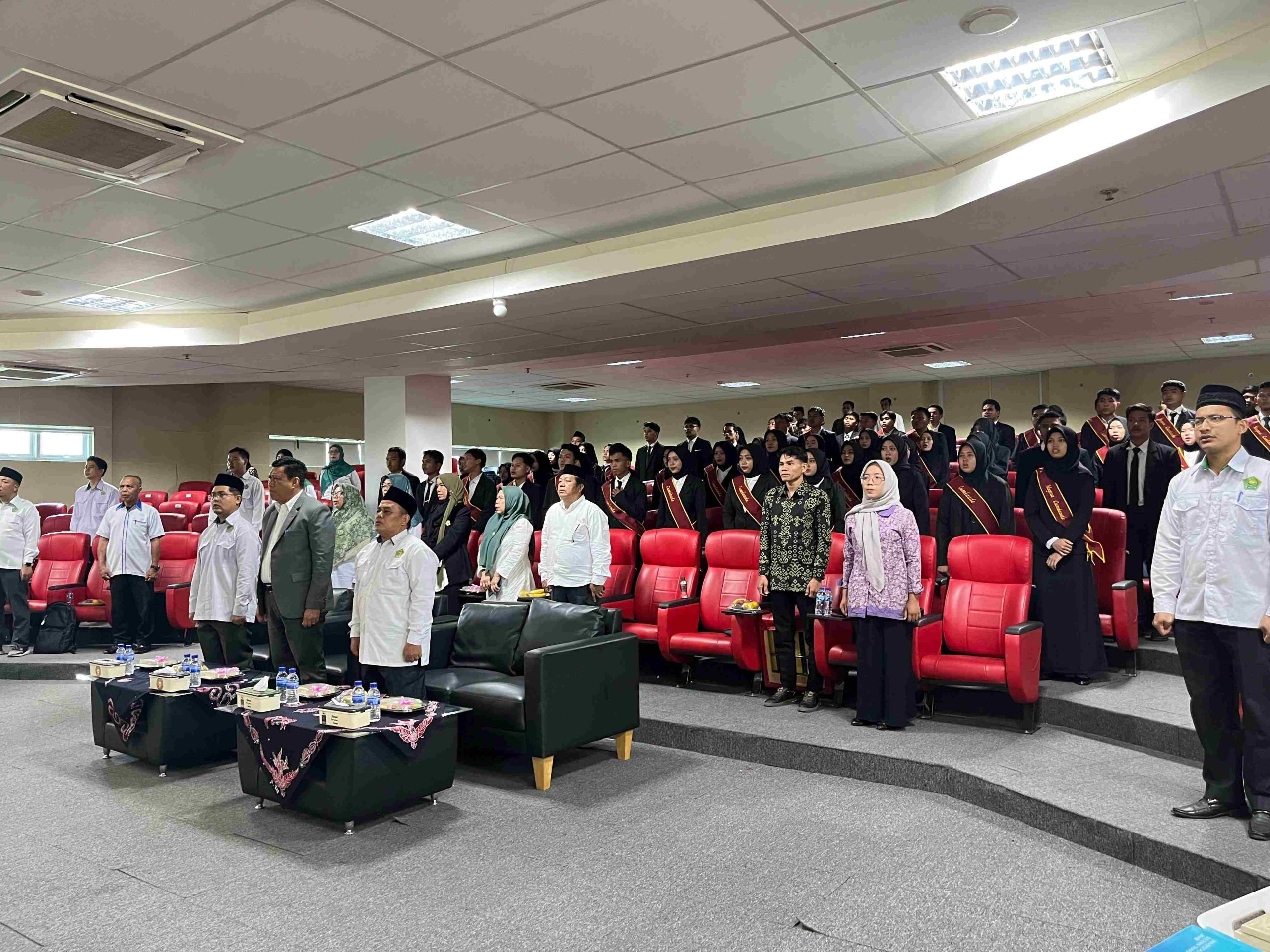 77 Orang Alumni FUSA di Yudisium