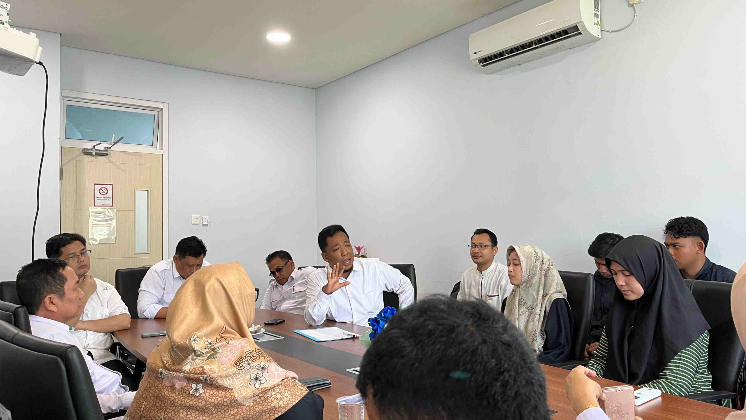 FUSA GELAR RAPAT KODE ETIK MAHASISWA