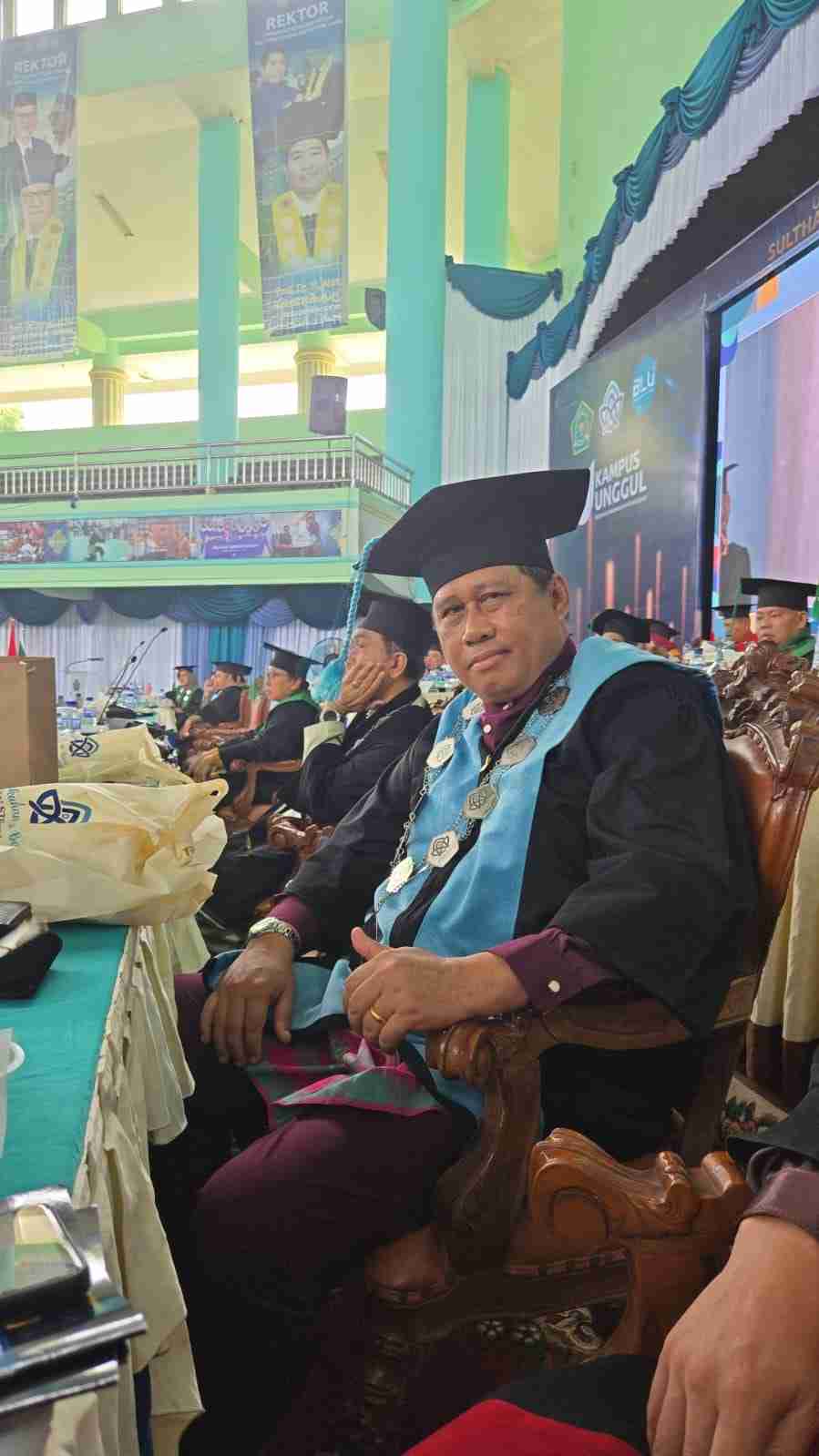 62 Wisudwan FUSA di Wisuda,Ini Pesan Dekan Dr H. Zikwan