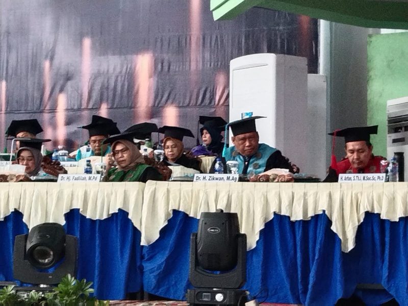 Dekan FUSA Hadiri Momentum Pengukuhan Lima Guru Besar UIN STS Jambi