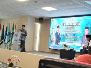 Wakil Dekan I FUSA Bacakan Doa pada Pembinaan ASN PTKIN Bersama Wakil Menteri Agama